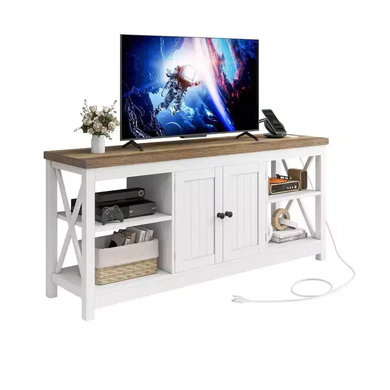 Meuble TV jusqu'à 65 pouces avec prises de courant, meuble de divertissement de style rustique avec étagères de rangement pour salon, blanc et gris délavé