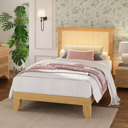 Cadre de lit en rotin, Cadre de lit double bohème en rotin avec tête de lit naturelle, lumières LED, pas besoin de sommier tapissier